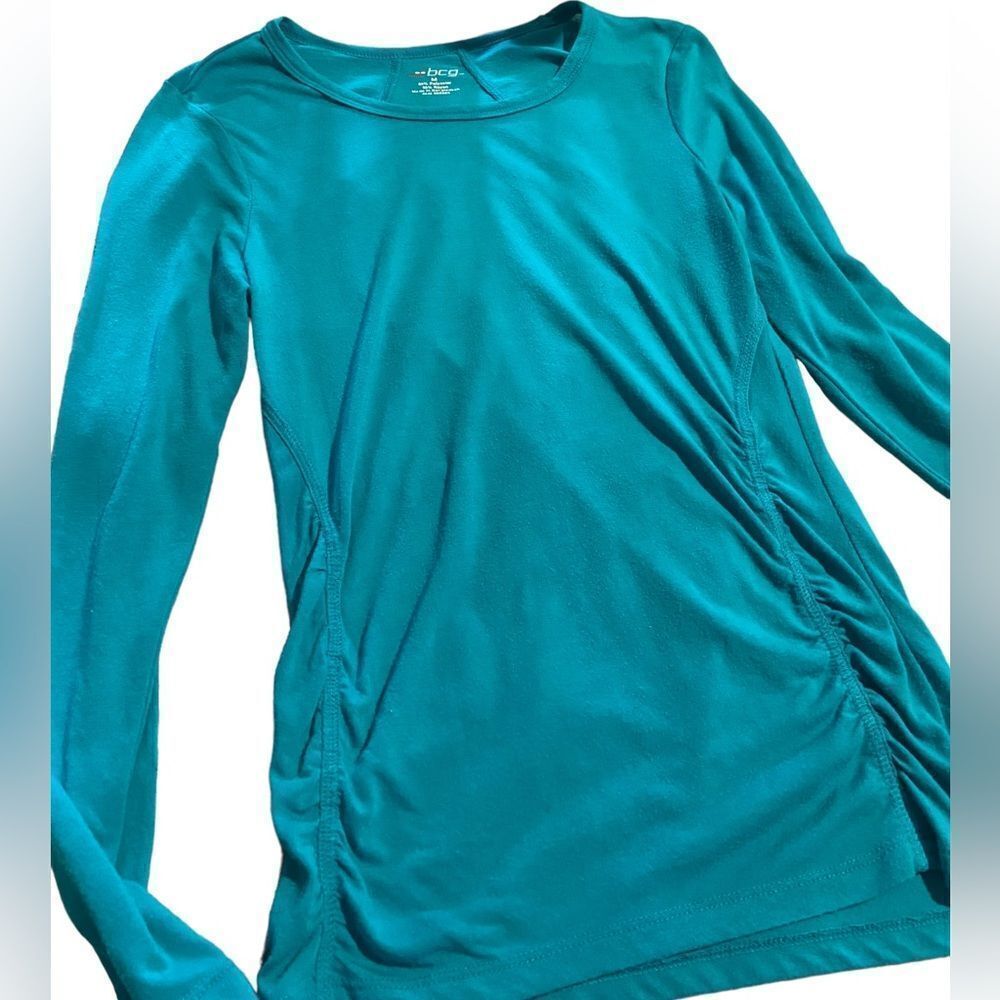 BCG size medium long sleeved workout shirt excellent condition